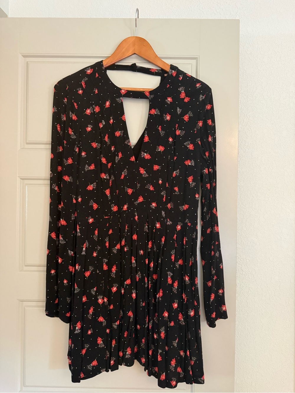 Free People Black Floral Keyhole Long Sleeve Dress